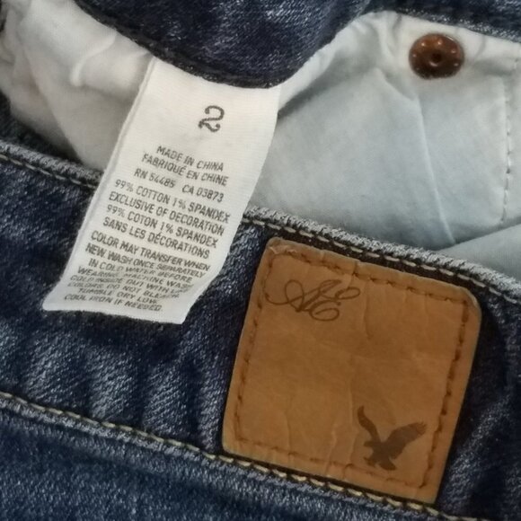 American Eagle  Cuffed Cutoff Denim Jean Shorts 2 - Picture 2 of 3